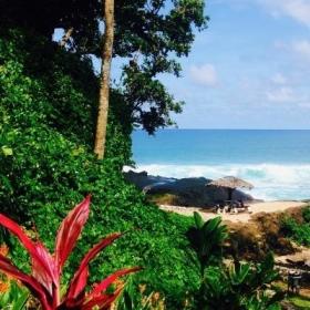 A Projects Abroad volunteer in Samoa gets to look out onto the Pacific Ocean in Apia.